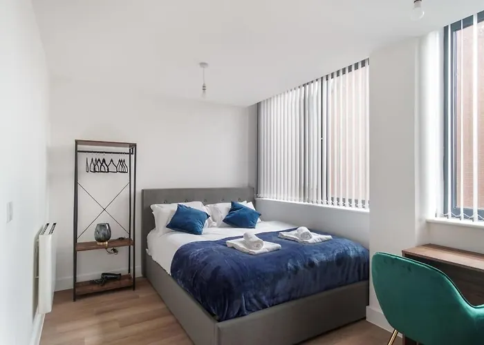 Stay Zeni, Alexandra Rise Manchester Sleek Studio