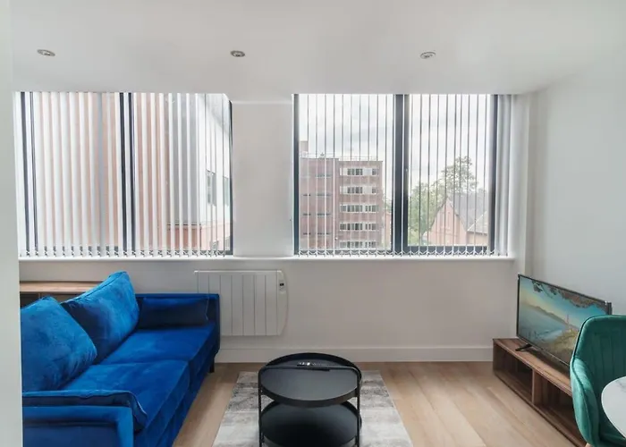 Stay Zeni, Alexandra Rise Manchester Sleek Studio