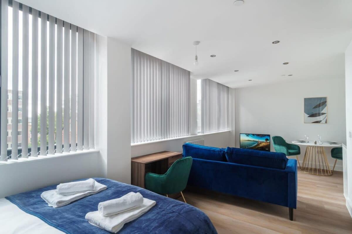 Zeni, Alexandra Rise Sleek Apartamento *