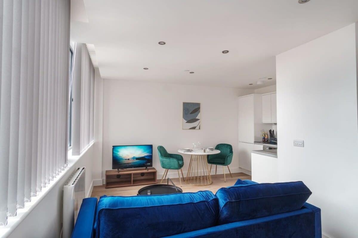 Zeni, Alexandra Rise Sleek Apartamento Mánchester